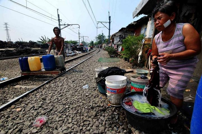 Kajian Unicef di Indonesia menyebutkan sekitar 88% kematian anak akibat diare disebabkan oleh BAB sembarangan.