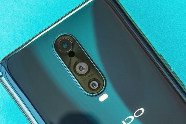 Kapan Ponsel Oppo Berkamera Periskop Zoom Optik 10x Masuk Indonesia?