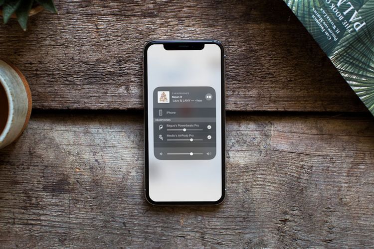 Cara Menggunakan Fitur Audio Sharing AirPods dan Beats di iOS 13