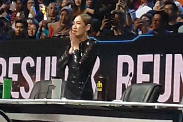 Lirik Lagu Sedih Tak Berujung - Cari Pembahasannya