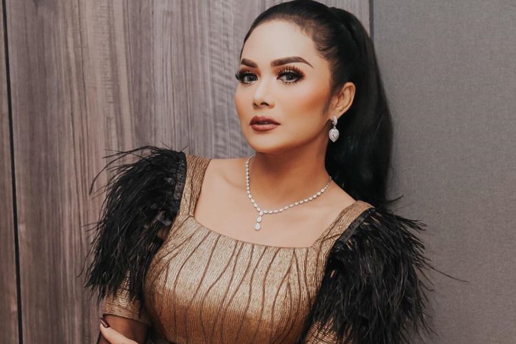 Beredar Foto Lawas Krisdayanti sebelum Operasi Plastik, Netizen: Lebih