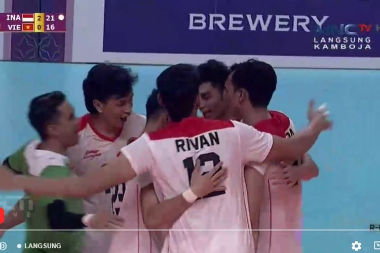 "Indonesia Men's Volleyball Team Beats Vietnam in Straight Sets at 2023