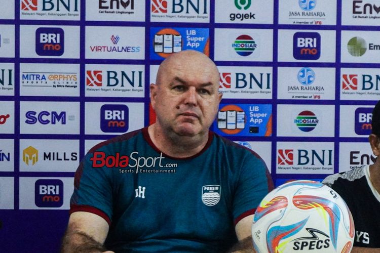 Kata Bojan Hodak soal Kontrak 2-3 Pemain Persib yang Habis