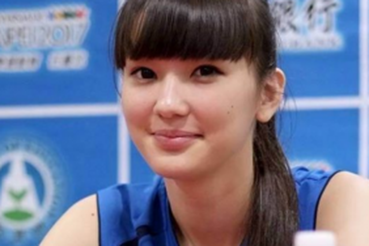 5 Cara Mengatasi Poni Lepek Ala Atlet Voli Kazakstan Sabina Altynbekova Bolasport Com 5 Cara Mengatasi Poni Lepek Ala Atlet Voli Kazakstan Sabina Altynbekova Bolasport Com