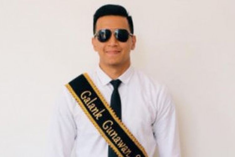 Pebasket Galank Gunawan Akhirnya Meraih Gelar Sarjana Ekonomi Selamat Bolasport Com