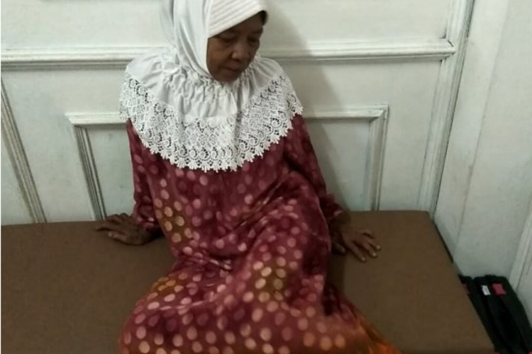 Ng3nt0t nenek