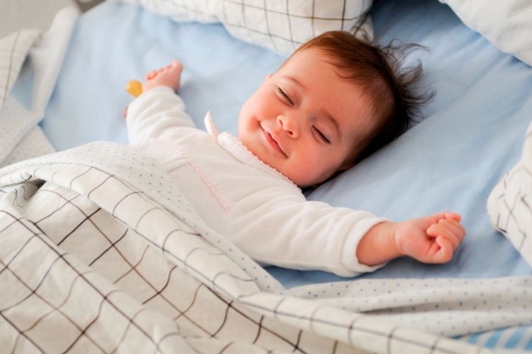 Ini Penjelasan Ilmiahnya Mengapa Bayi Tidak Perlu Bantal Saat Tidur Semua Halaman Nakita