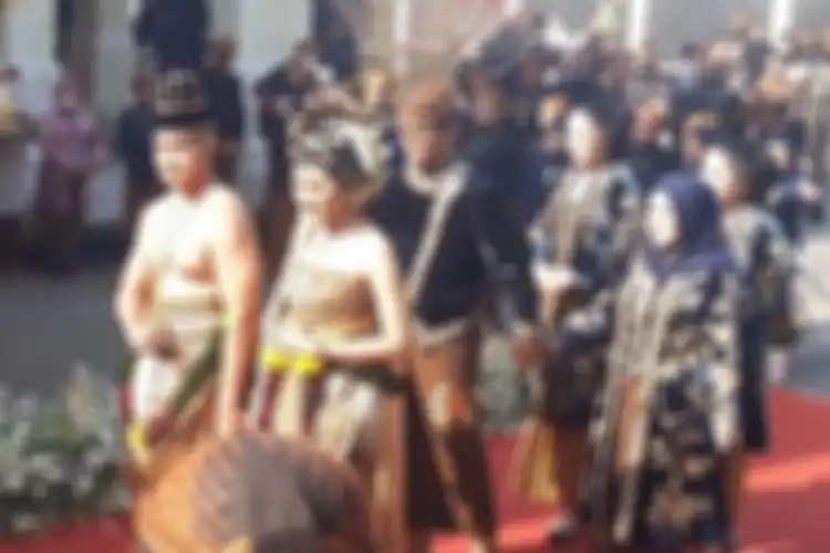 Kaesang Pangarep dan Erina Gudono dalam acara Ngunduh Mantu.