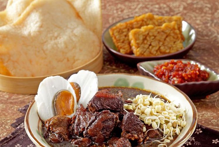  5 Makanan Khas Surabaya yang Bisa Bikin Kita Ingin Lagi 