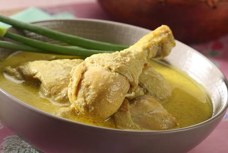 Lezat dan Jadi Menu Favorit di Hari Lebaran, Ini Resep Opor Ayam Bumbu