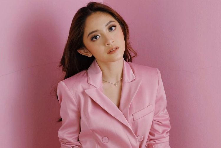 Beradu Akting dengan Sandrinna Michelle, Artis Ini Ternyata Juga
