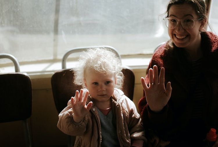 Lagu 'Kasih Ibu': Pencipta, Lirik Lagu, dan Chord Gitar - Kids