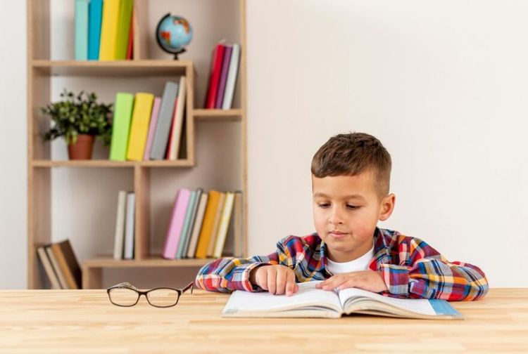 Apa Perbedaan Can dan Could? Ini Penjelasannya dan Contoh Kalimatnya Kids