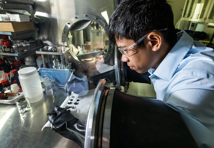 Buat Baterai Jenis Baru, Microsoft Buktikan AI Percepat Sains