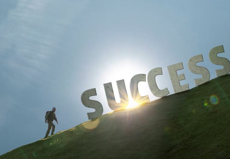 Tak Ada Kata Terlambat, Ini 10 Quotes Motivasi dalam Bahasa Inggris untuk Memulai Bisnis