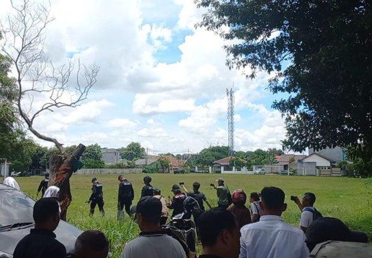 HEBOH Penangkapan Dukun Santet di Ciputat, Polisi Temukan Senpi dan Peluru di Rumah Pelaku