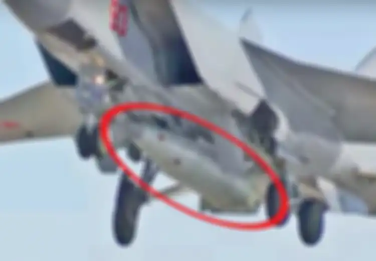 Rudal Misterius Ditemukan Melekat pada MiG-31, Rusia Dipastikan Siap Perang Tahun 2022