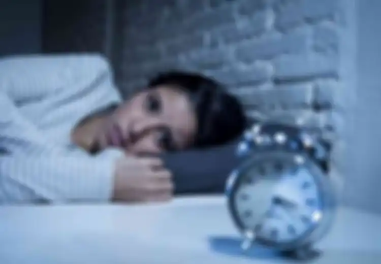 Sering Terbangun Tengah Malam, Kenali 8 Penyebab dan Temukan Solusinya