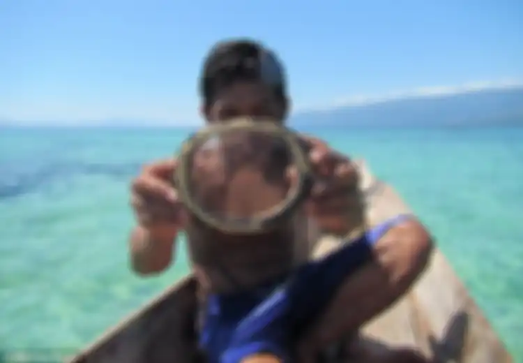 Evolusi Suku Bajau Indonesia: Mampu Menahan Napas 13 Menit Hingga di Kedalaman 61 Meter!
