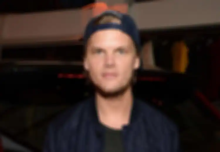 DJ Avicii yang Memproduksi Lagu ‘Wake Me Up’ Meninggal Dunia pada Usia 28 Tahun