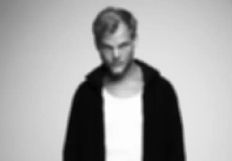 Fakta Baru, Kematian DJ Avicii Diduga Bunuh Diri. Ini Penyebabnya!