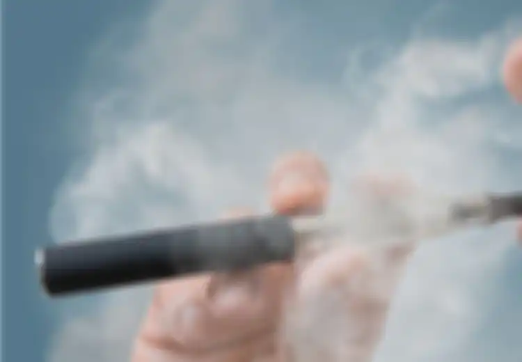Bisa Picu Berkembangnya Kanker, Ini Bahayanya Pakai Rokok Elektrik