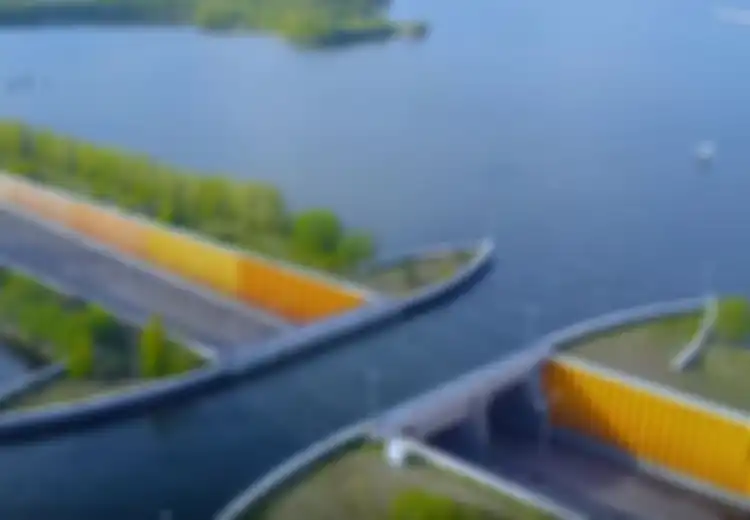 (Video) Melihat Desain Jembatan Air yang Super Unik di Belanda