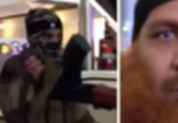 Terjadi Kegaduhan Saat Sekelompok Orang Berpakaian ISIS Lengkap Dengan Senjata Masuk Mal, Ternyata Ini Kejadian Sebenarnya