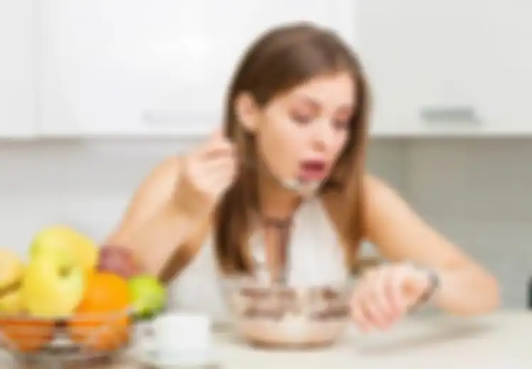 Makan Terburu-buru saat Sahur dapat Memperpendek Umur Anda, Kok Bisa?