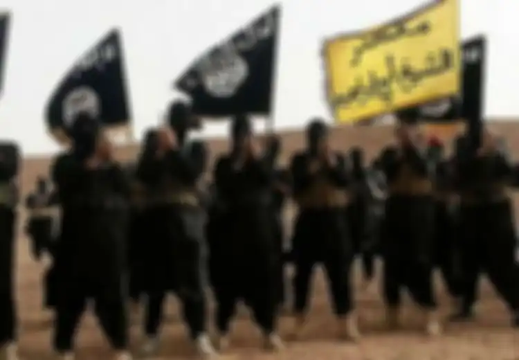Semalaman Digempur, 1.300 Anggota ISIS Akhirnya Menyerah, Ada Wanita dan Anak-anak
