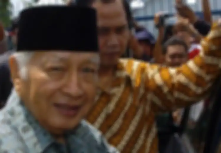 Soeharto Tak Senang Dielu-elukan Bocah SD: 'Sekarang Kelihatan Lucu-lucu, Lihat 10 Tahun Lagi...'