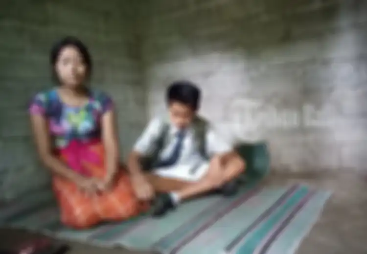 Ditinggal Mati Orangtua, Kakak Beradik di Bali Ini Tidur Hanya Beralas Tikar