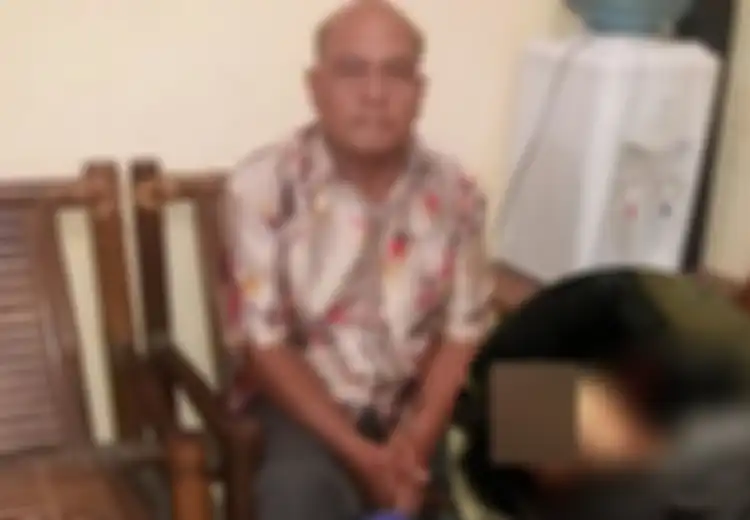 Bunuh Anak Angkatnya di Kamar Mandi Gereja, Pendeta Henderson Ketakutan Saat di Kantor Polisi