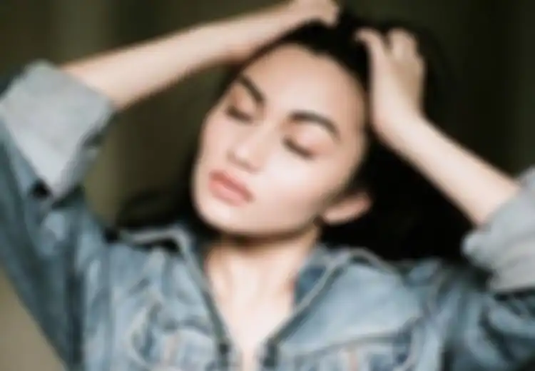 Ariel Tatum Pamer Foto Merokok, Padahal Wanita Perokok Lebih Cepat Meninggal Dibanding Pria