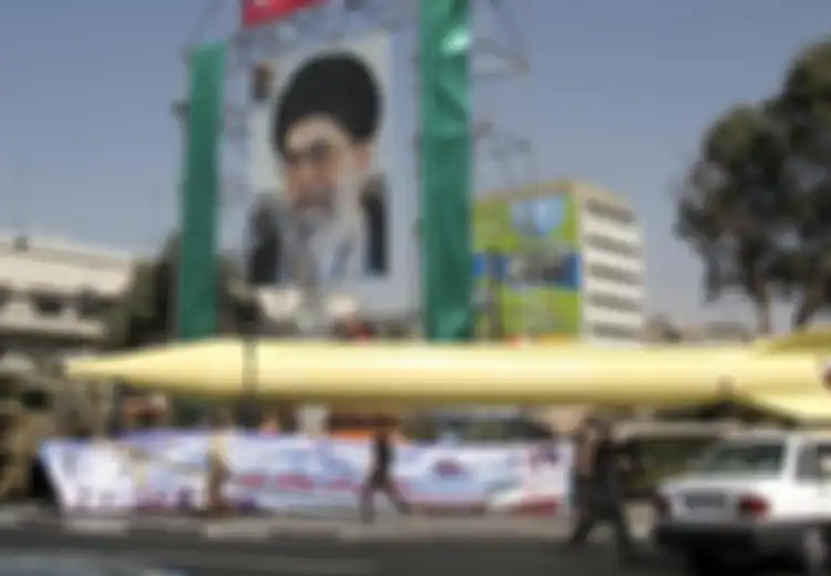Barat Mulai Ketakutan, Citra Satelit Ungkap Iran Bangun Konstruksi Mirip Pangkalan Rudal Balistik Baru