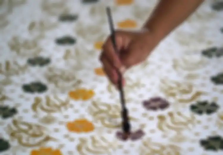 Memanjakan Mata dengan Batik Solo, Jangan Lupa Borong Batiknya!