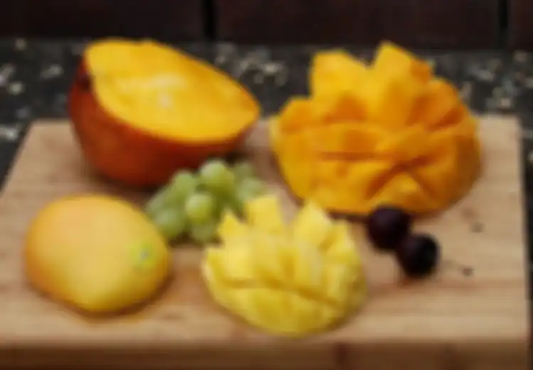 Kalau Makan Apel Disarankan Bersama Kulitnya, Percayalah, Anda Pasti Tidak Ingin Makan Kulit Mangga