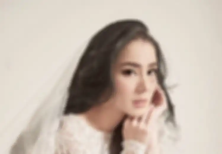 Teringat Pengorbanan Mantan Suami, Artis Cantik Ini Rujuk Kembali Setelah 8 Tahun Bercerai