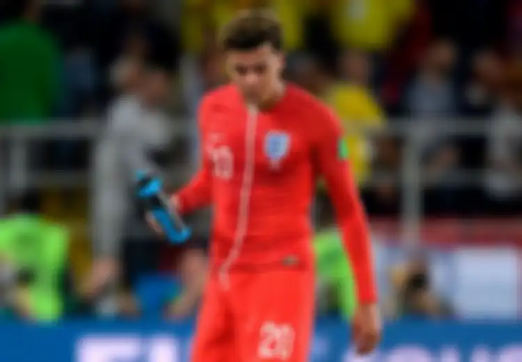 Banyak Pesepak Bola Meludahkan Minumannya Saat Piala Dunia, Kenapa Ya?