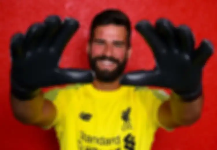 10 Kiper Termahal di Dunia, Nomor Satu Tembus 1.200 Triliun!