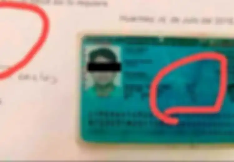 Pria ini Viral dan Diolok-olok Karena Bentuk Tanda Tangannya, Kisah di Baliknya Sungguh Menyentuh Hati