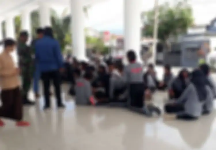 Warga Kaget Lihat Puluhan Paskibra Nangis Histeris Hingga Pingsan Saat Latihan, Ternyata Ini Alasannya