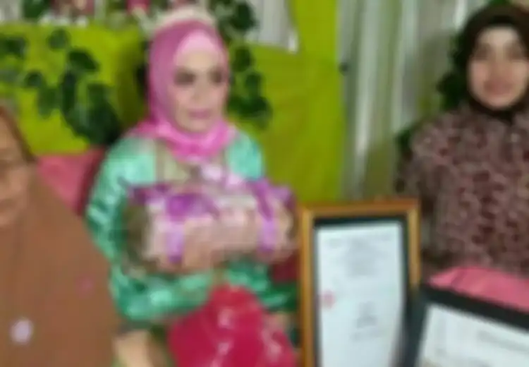 Dengan Mahar Rp1 Miliar, Kakek 70 Tahun Nikahi Gadis 30 Tahun 