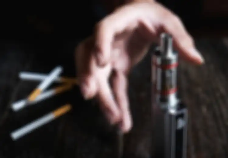 Ternyata Mengisap Rokok Elektrik Lebih Berbahaya dari yang Kita Bayangkan