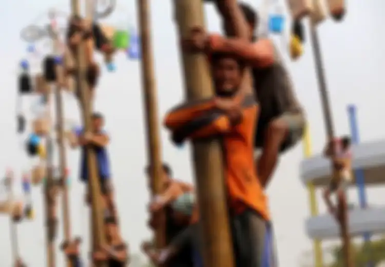 Sering Dianggap Asli Indonesia, Lomba Panjat Pinang Ternyata Produk 'Impor'
