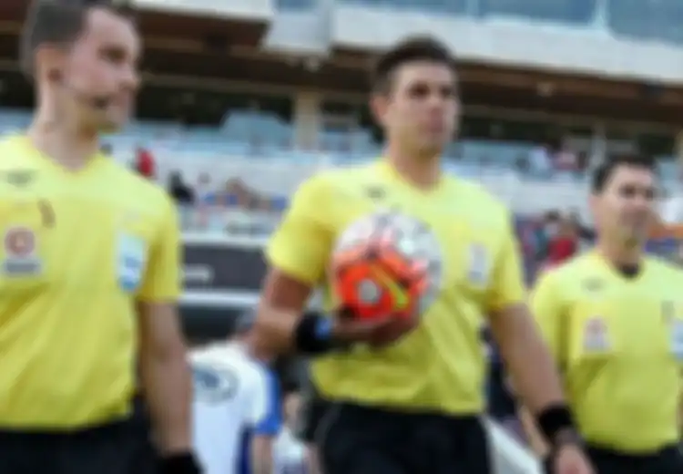 Evans Shaun Wasit Pemimpin Laga Indonesia Vs UEA Ternyata Punya Rekam Jejak Kontroversial