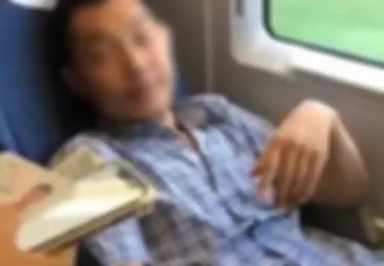 Salah Tempat Duduk di Kereta dan 'Ngeyel' Tidak Mau Pindah, Pria Ini pun Mendapat Imbasnya