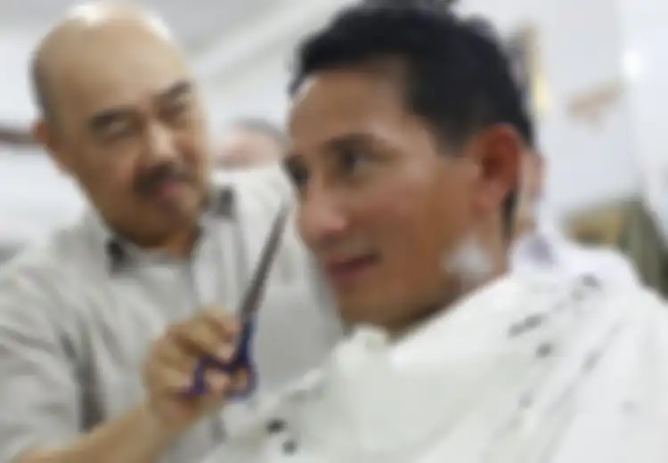 Cerita Ko Tang, Kios Pangkas Rambut 'Pembawa Hoki' Langganan Pejabat Mulai dari Jokowi hingga Sandiaga
