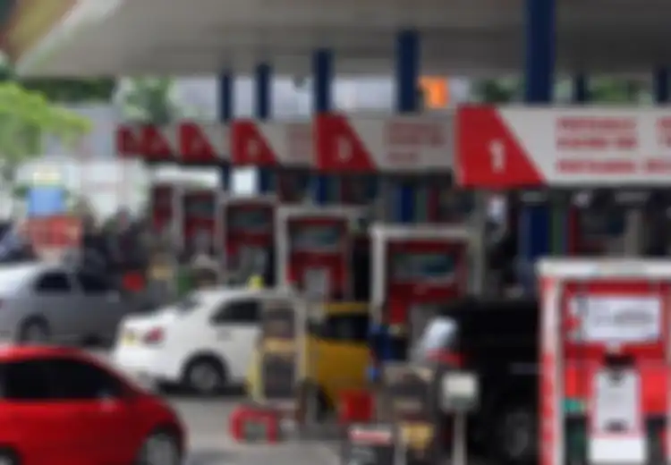 Benarkah Menaikkan Harga BBM Bisa Membantu Nilai Rupiah Menguat?
