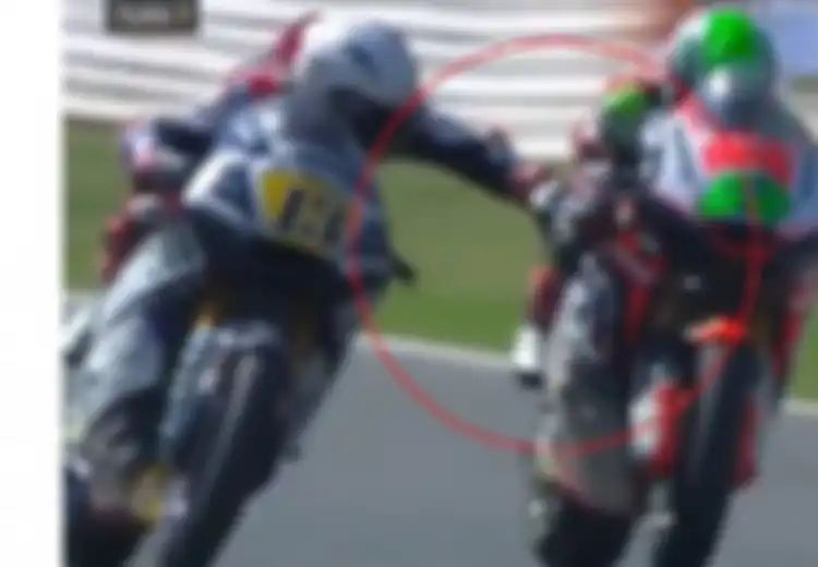 Lakukan Aksi Tak Terpuji, Romano Fenati Dikecam dan 'Dipaksa Pensiun' dari MotoGP